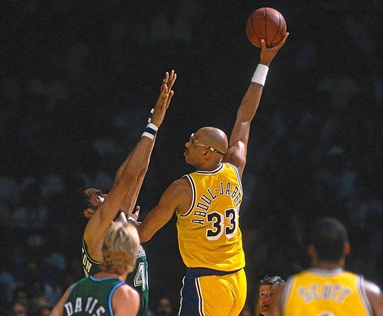 CBA各队外援注册情况：19支球队进行注册，仅四川男篮未注册