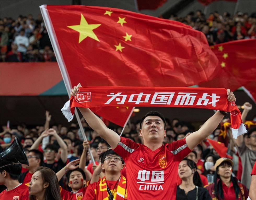 米兰主教练阿莱格里接受采访时表示：我期待冬季窗口的到来，我们会做合适的补强