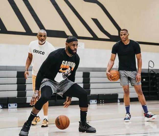 2换1震撼开启！浓眉可能加盟老鹰，独行侠与猛龙卷入NBA最强五巨阵诞生