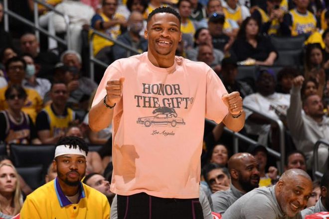 意媒：莱奥将在欧冠附加赛次回合对阵费耶诺德的比赛中首发