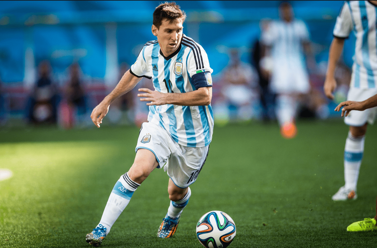 F1中国大奖赛：皮亚斯特里取得杆位