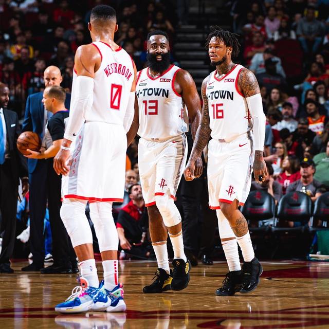 Relevo：法甲让巴黎在欧冠两回合间休息，这在西