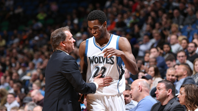 罗纳德·阿库尼亚凭借惊人爆发力夺得国联年度最佳新秀