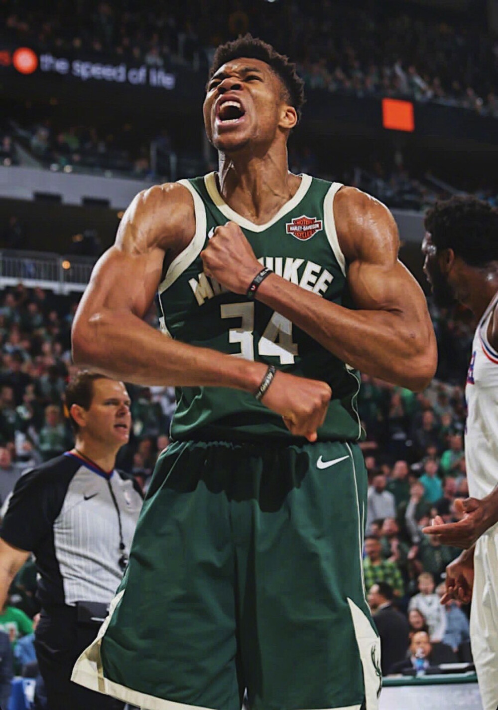 快船121-105篮网 球员评价：4人优秀，3人及格，2人低迷